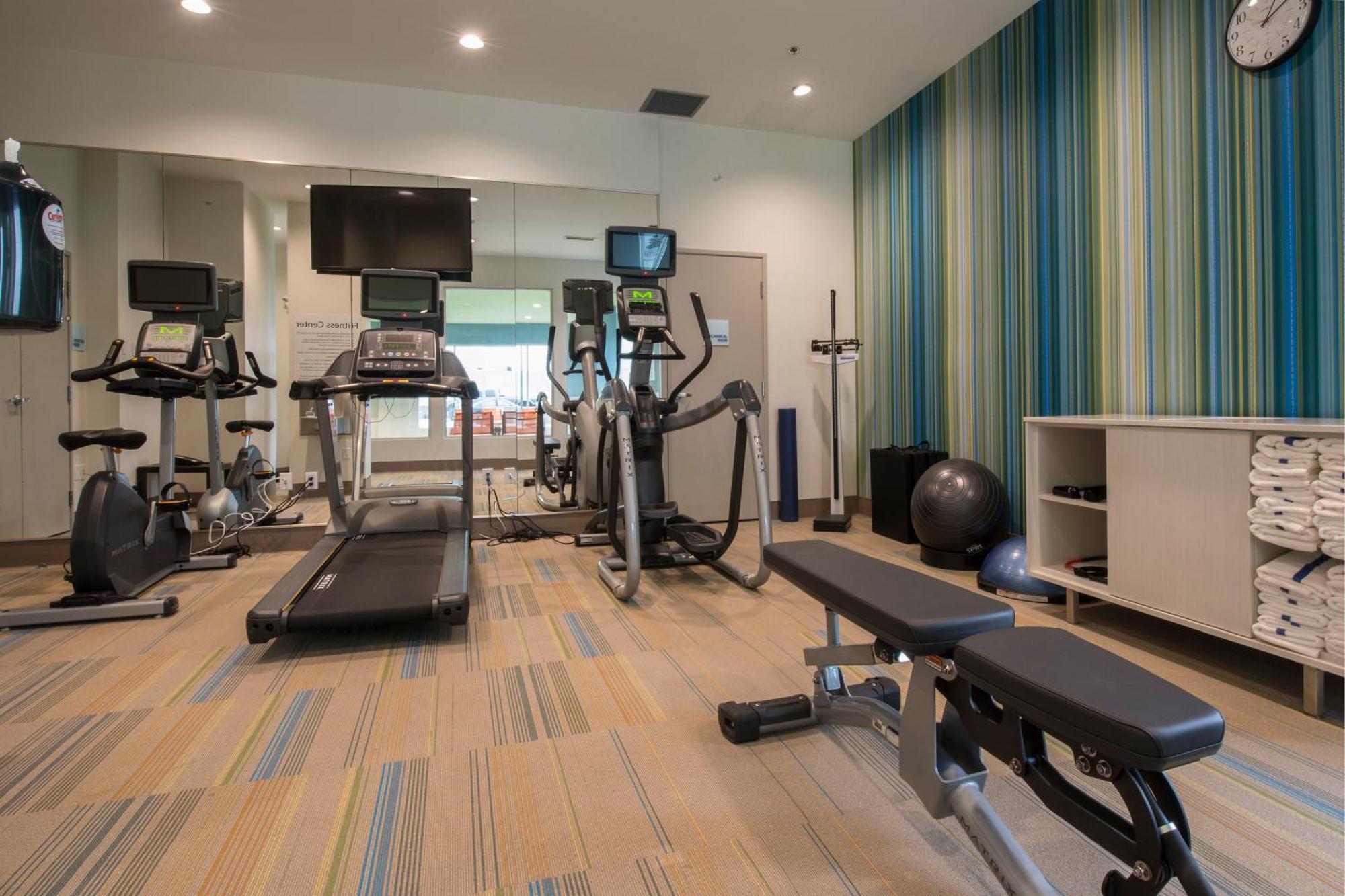 Holiday Inn Express & Suites Victoria-Colwood By Ihg Langford Dış mekan fotoğraf